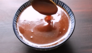 Learn how to fix crystallized caramel and make smooth caramel frosting with our step-by-step guide. Perfect for cakes, cupcakes, and drizzles.